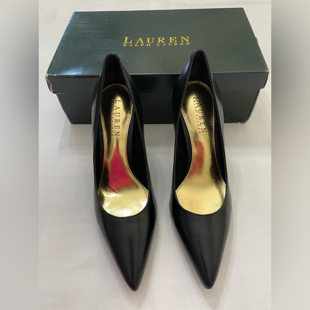 Lauren Ralph Lauren Black Pointed Toe Leather Pumps with Gold Insole